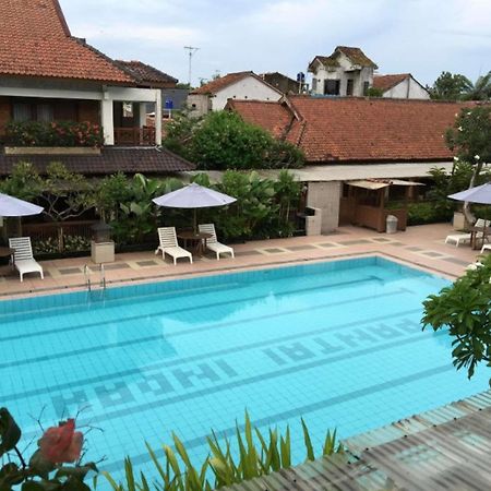 Pantai Indah Resort Hotel Barat Пангандаран Екстериор снимка