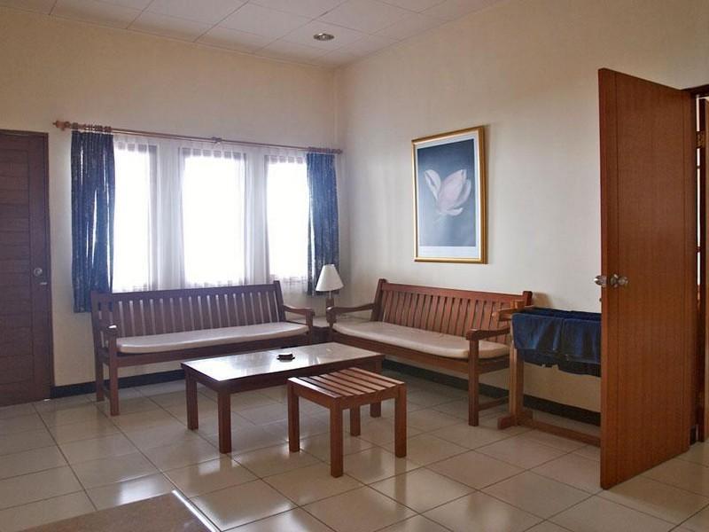 Pantai Indah Resort Hotel Barat Пангандаран Екстериор снимка