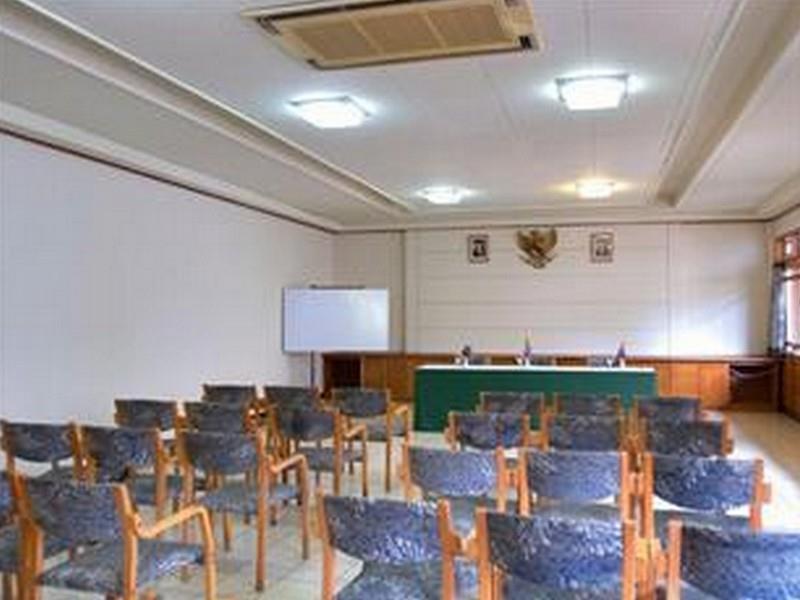 Pantai Indah Resort Hotel Barat Пангандаран Екстериор снимка